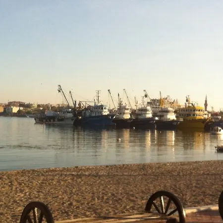 Dikili Ev *